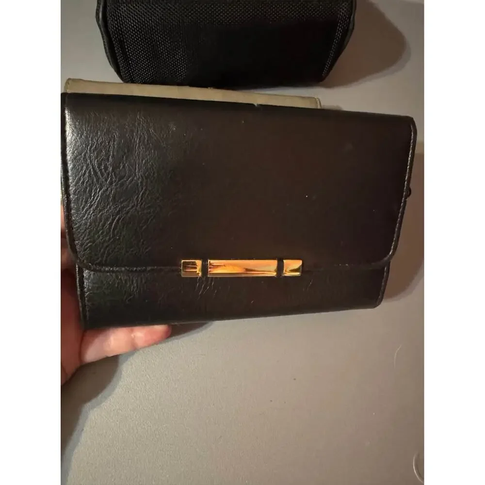 Women’s Wallets - Picture 4 of 7